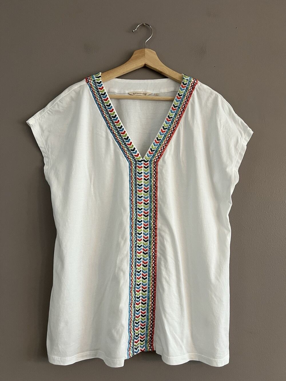 Soft Surroundings Izabel Knit Top 1X White Embroidered V Neck Cap Sleeve Boho